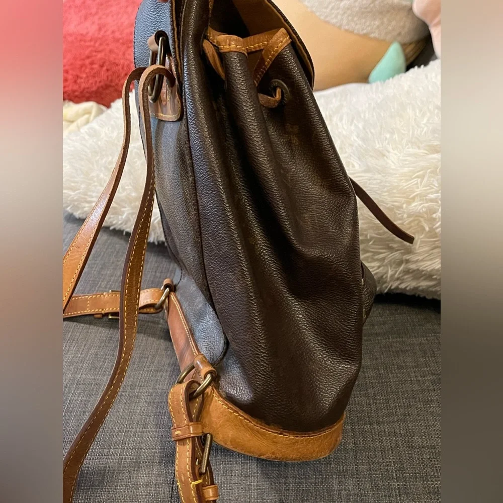 VINTAGE Authentic LOUIS VUITTON Montsouris MM Backpack - Picture 5 of 11